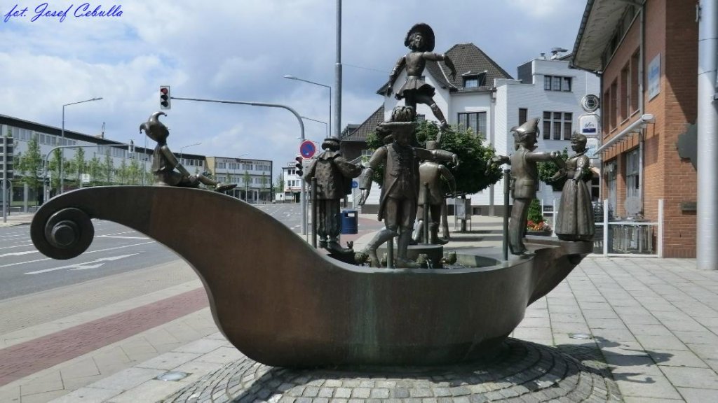 09.07.2012, Alsdorf - Brunnen, Skulpturen