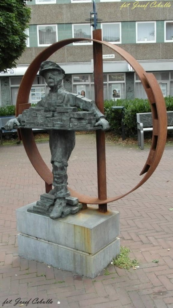 09.07.2012, Alsdorf - Brunnen, Skulpturen