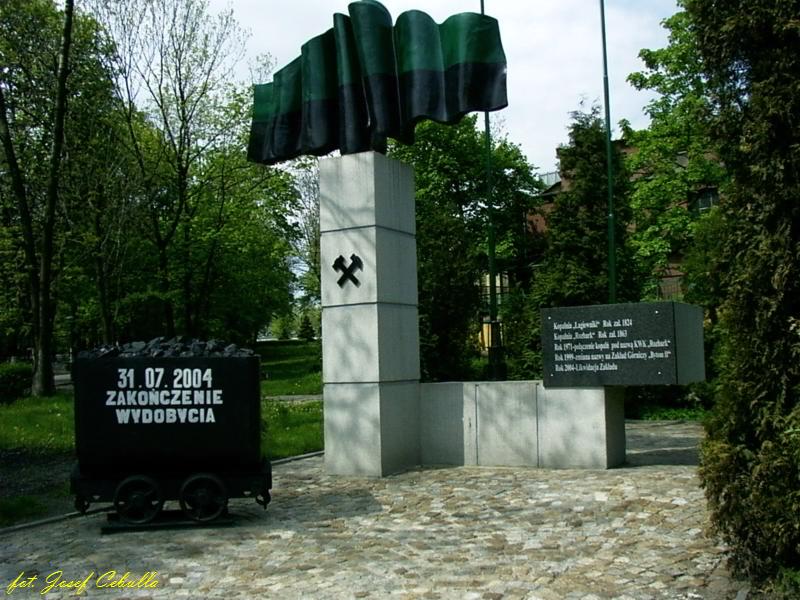 19.05.2005, Bytom, ul. Chorzowska, pomnik upamiętniający koniec wydobycia w kopalni  Rozbark 