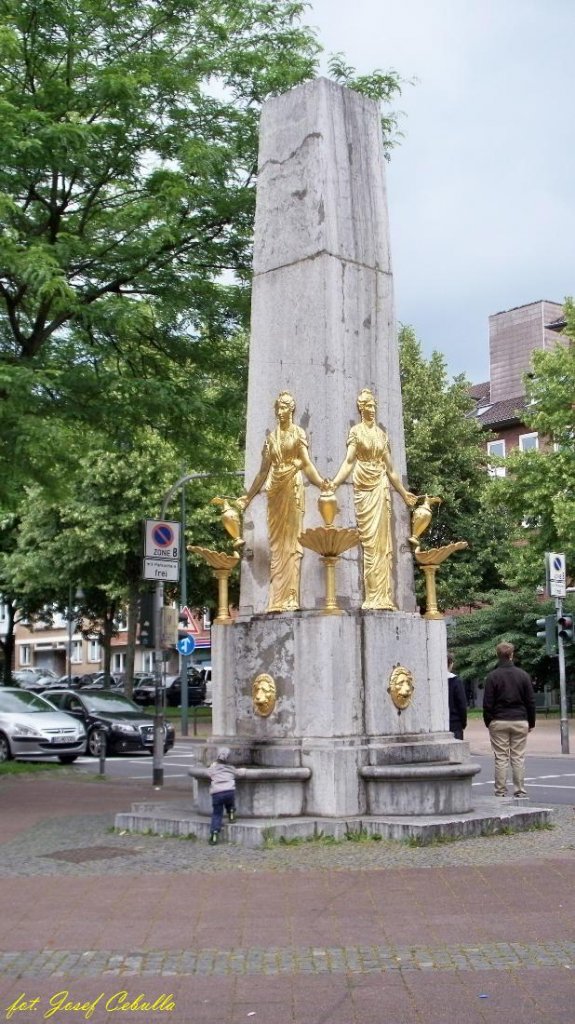 21.06.2012, Aachen - Hotmannpiefbrunnen (1825 - Obelisk); 1830 - Figuren,), Knstler - Adam Franz Friedrich Leydel