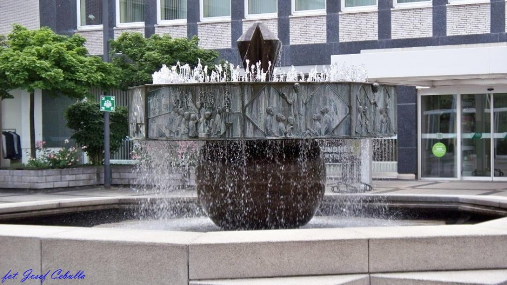 21.06.2012, Aachen - Karlshofbrunnen, Baujahr: 1969, Knstler: Ottmar Hollmann