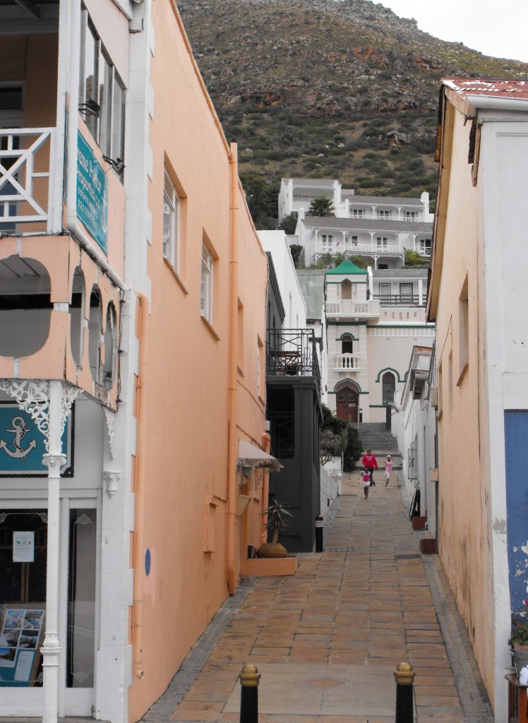 Alfred Stiege mit der Moschee. Simons Town, 20.11.2010
