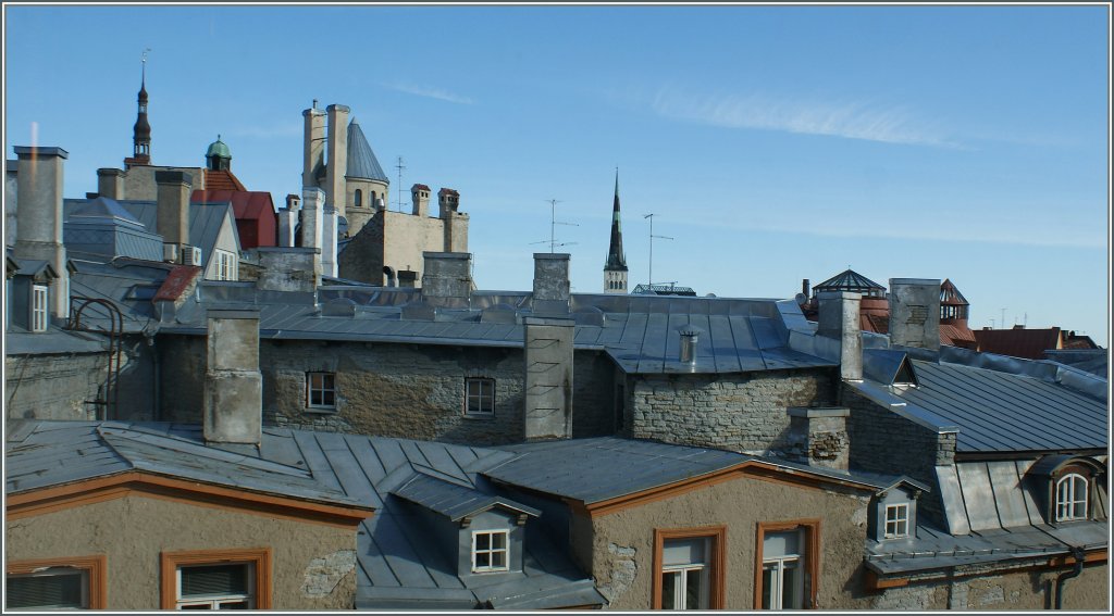 Allerlei Details bietet ein Blick  über die Dächer von Tallinn. 
6. Mai 2012