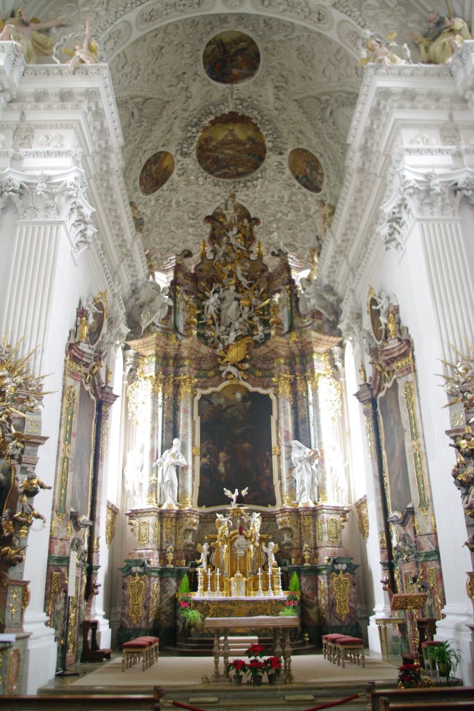 Allmannshofen, Hochalter der St. Johannes Klosterkirche im Ortsteil Holzen (01.02.2013)