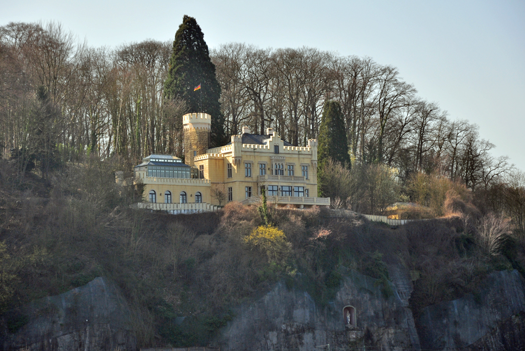 Alte, schn gepflegte Villa in der Nahe von Remagen. 23.02.2011