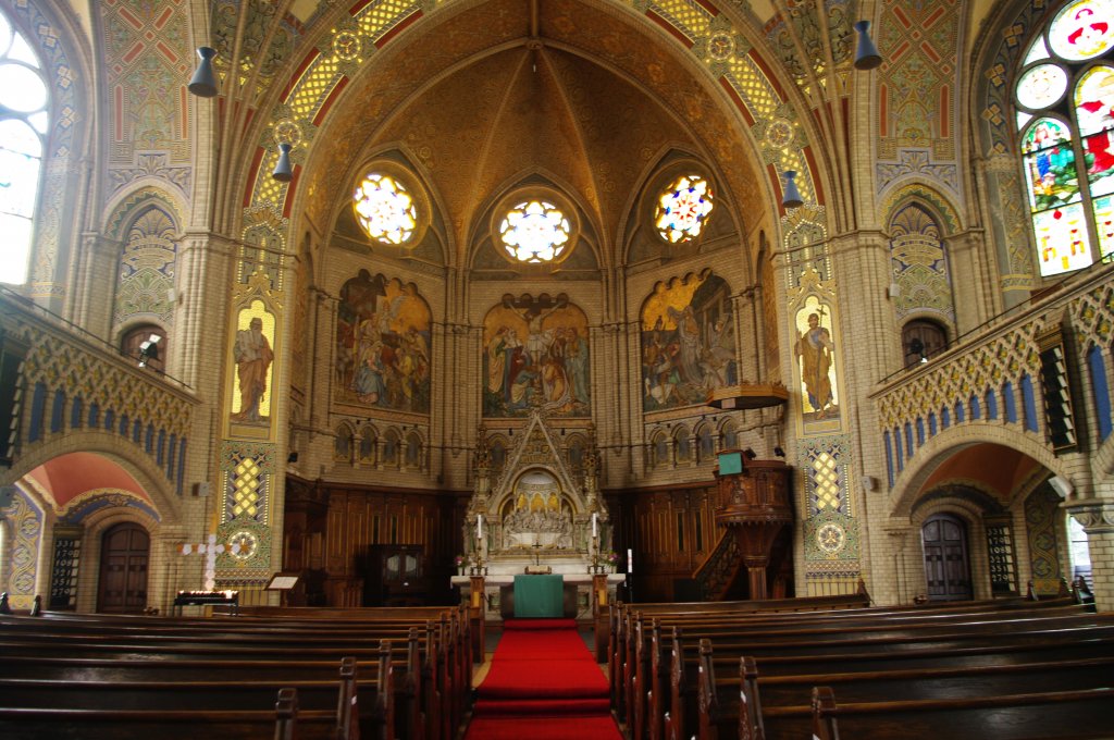 Altenburg, Brderkirche, erbaut von 1902 bis 1905 von Architekt 
Jrgen Krger, Innenausmalung von Otto Berg (18.07.2011)