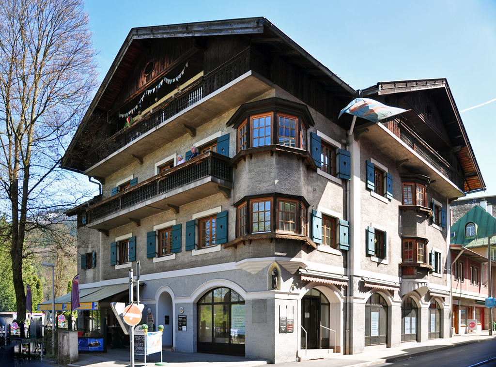 Altes Wohn- und Geschftshaus in der Berchtesgadener Innenstadt - 26.04.2012