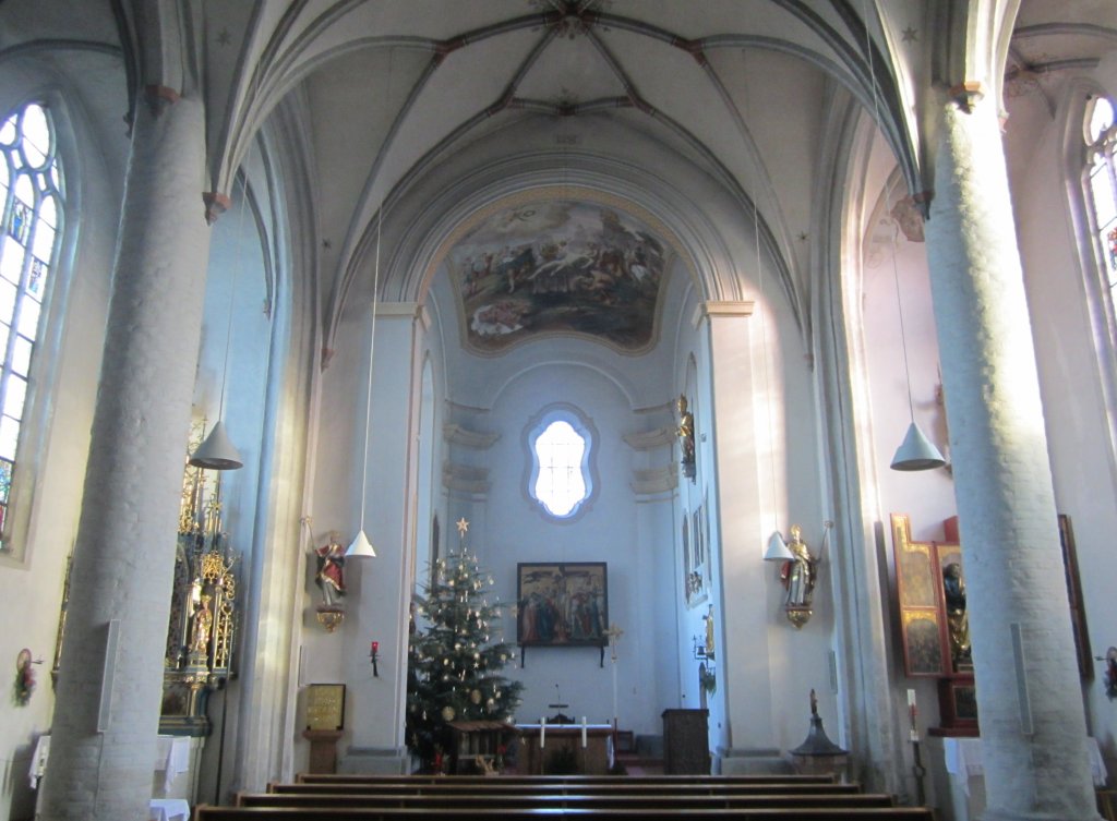 Altmhldorf, St. Laurentius Kirche mit einer Darstellung der Kreuzigung Christi von 1420 (30.12.2012) 