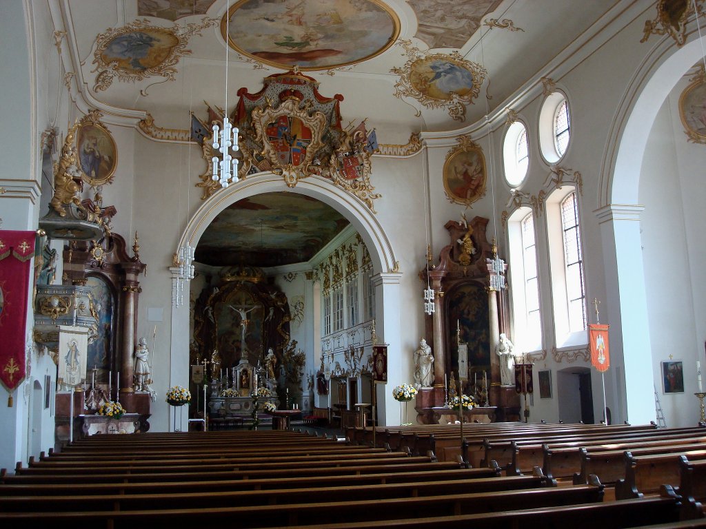 Altshausen, der barocke Innenraum der Schlo-und Pfarrkirche, Mai 2010