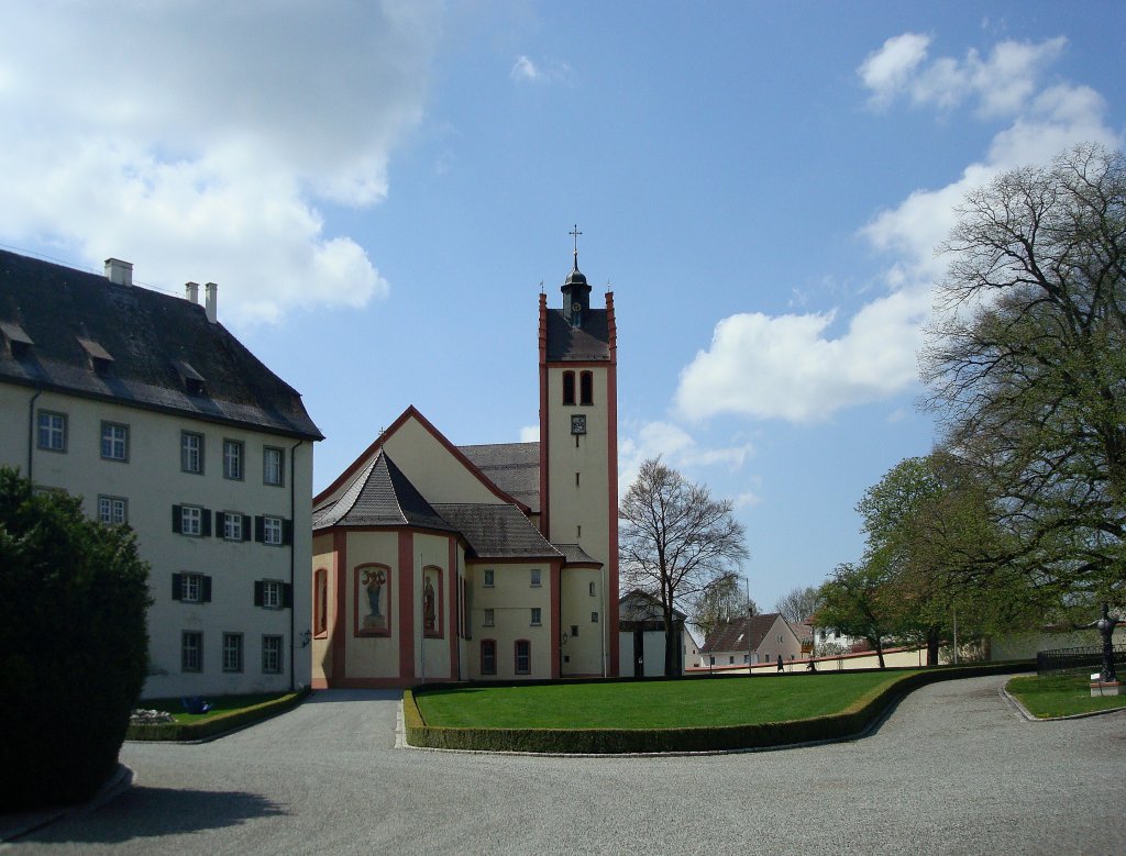 Altshausen, die barocke Schlo-und Pfarrkirche, erbaut um 1750, Baumeister war Bagnato aus dem Tessin, Mai 2010