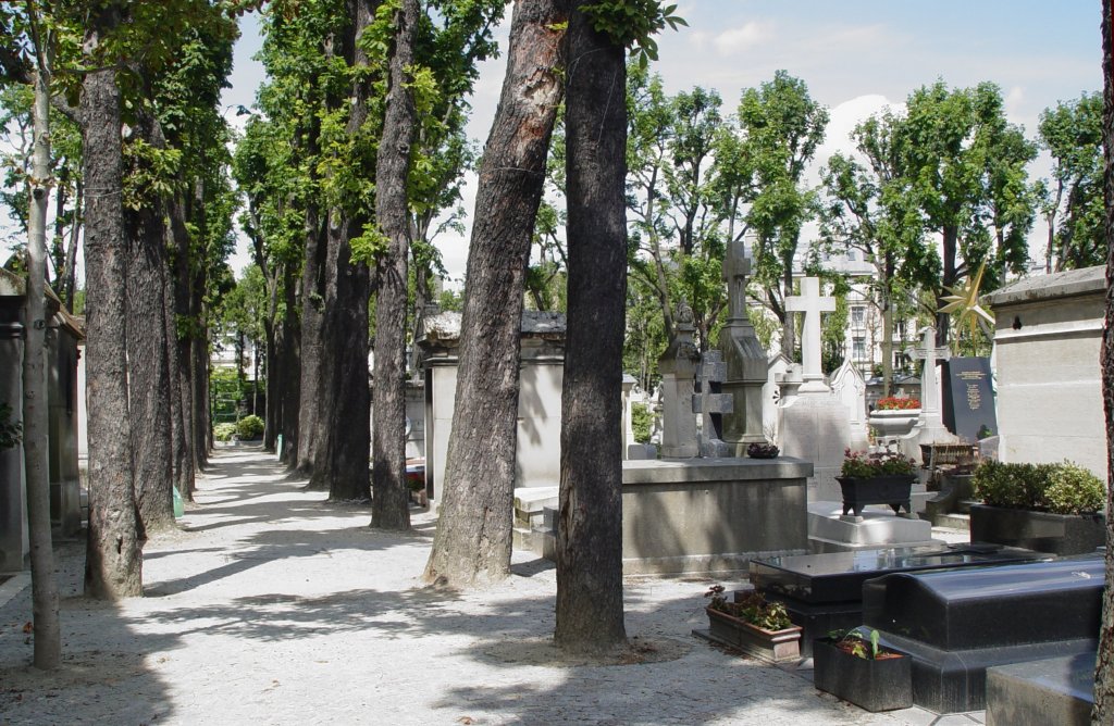 Am 20.07.2009 auf dem kleinen Friedhof von Passy. Hier ruhen u.a. Claude Debussy und Edouard Manet sowie Fernandel und Jean-Louis Barrault.