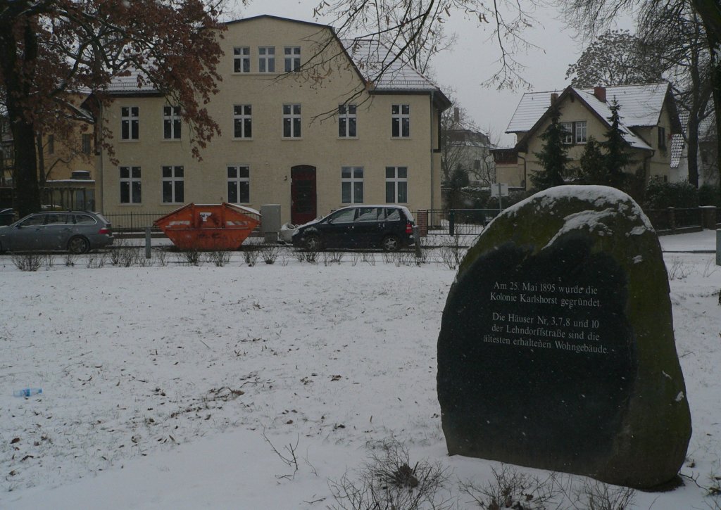  Am 25. Mai 1895 wurde die Kolonie Karlshorst gegrndet. Die Huser 3, 7, 8 und 10 der Lehndorffstrae sind die ltesten erhaltenen Wohngebude . 18.12.2009