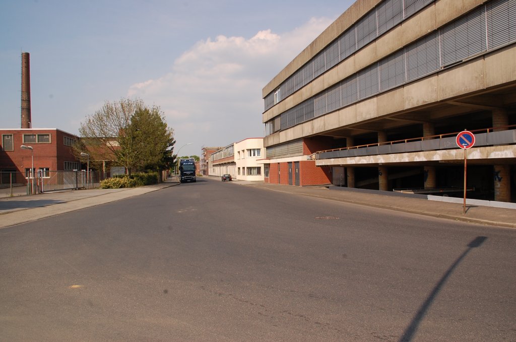 Am Karfreitag 22.April 2011 sah es im Kampweg in Dlken recht einsam aus, eben Feiertagsruhe. 