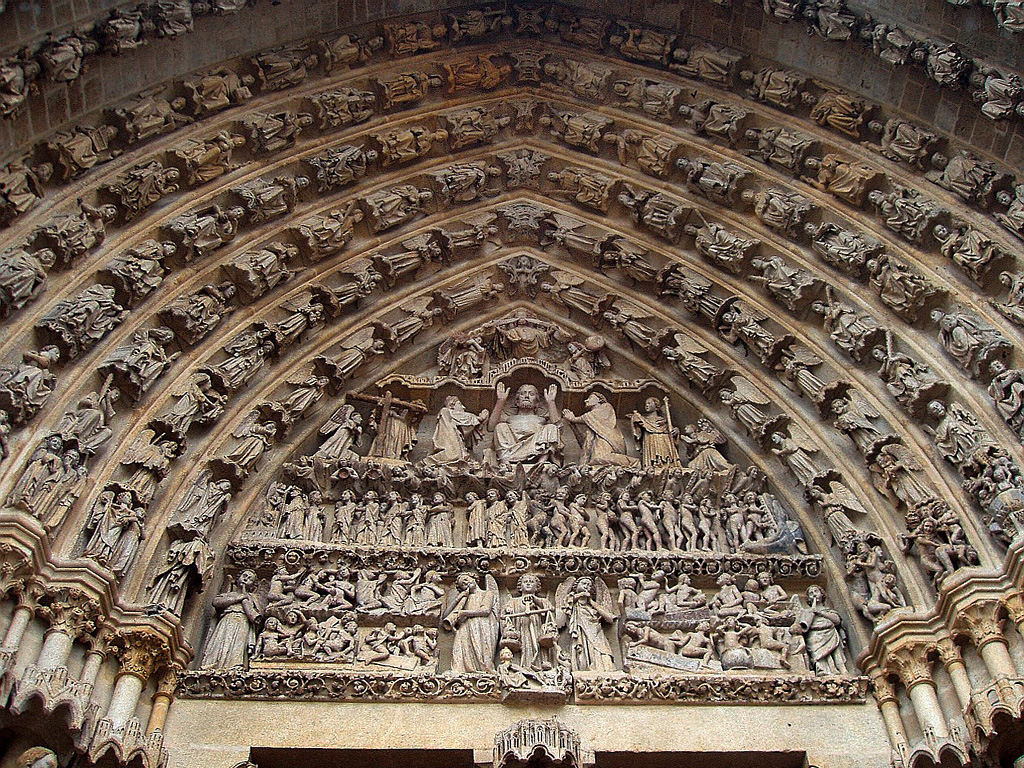 Amiens, Kathedrale Notre Dame. Tympanon des Hauptportals an der Westfassade mit Jngstem Gericht sowie umrahmenden Archivolten. Hochgotisch, vor 1242 beendet, ursprnglich polychrom. Aufnahme vom 14. Jan. 2006, 16:41