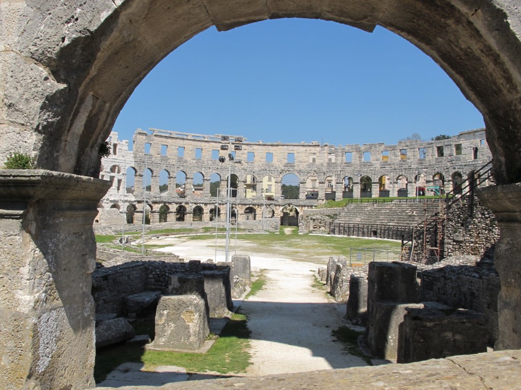 Amphitheater in Pula am 18. April 2013.