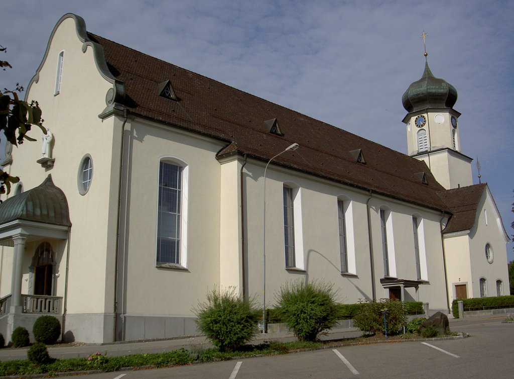 Andwil, Kath. Pfarrkirche St. Otmar, erbaut 1731 bis 1732 von Joh. Pfister, 1932 bis
 1933 verlngert und renoviert von Albert Rimli, Kanton St. Gallen (21.08.2011)