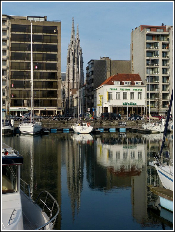 Architektonische Gegenstze in Oostende. 12.11.2011 (Jeanny)
