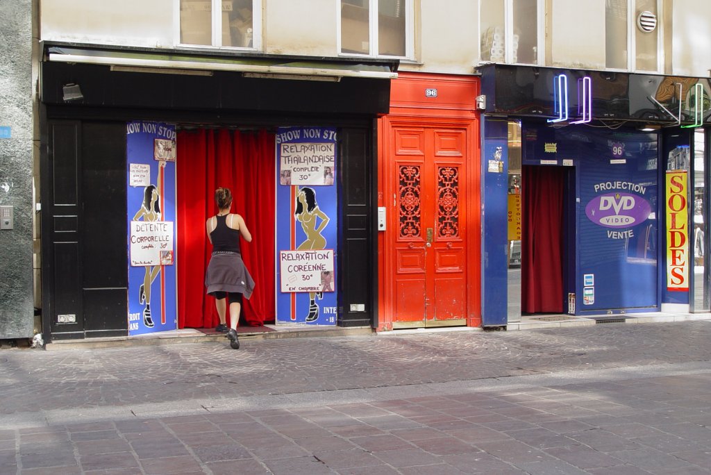 Auch das ist Paris: Rue St. Denis, nicht mehr wie seinerzeit bei  Irma la douce , am 15.07.2009