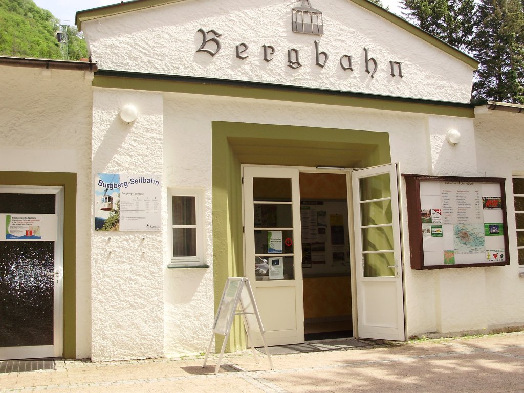 aufgenommen am 08.06.10

ist der eingangsbereich
der talstation der schwebebahn
in bad harzburg