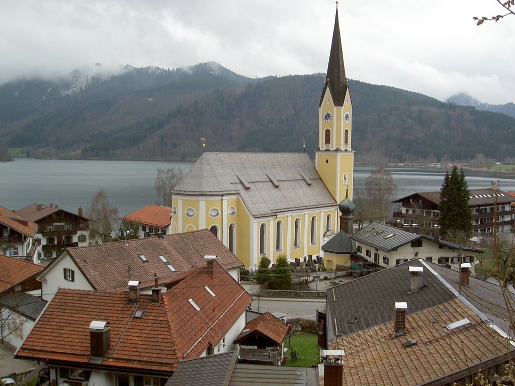 Ausblick auf die St. Sixtus Kirche von Schliersee (05.04.2012)