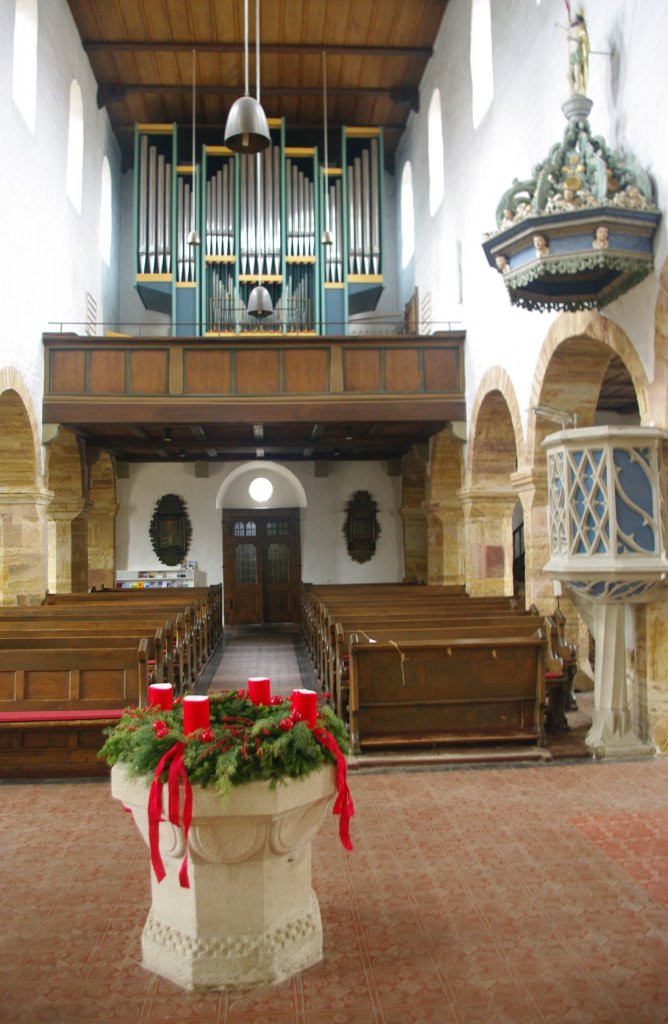Bad Boll, romanische Stiftskirche St. Cyriakus (04.01.2013)