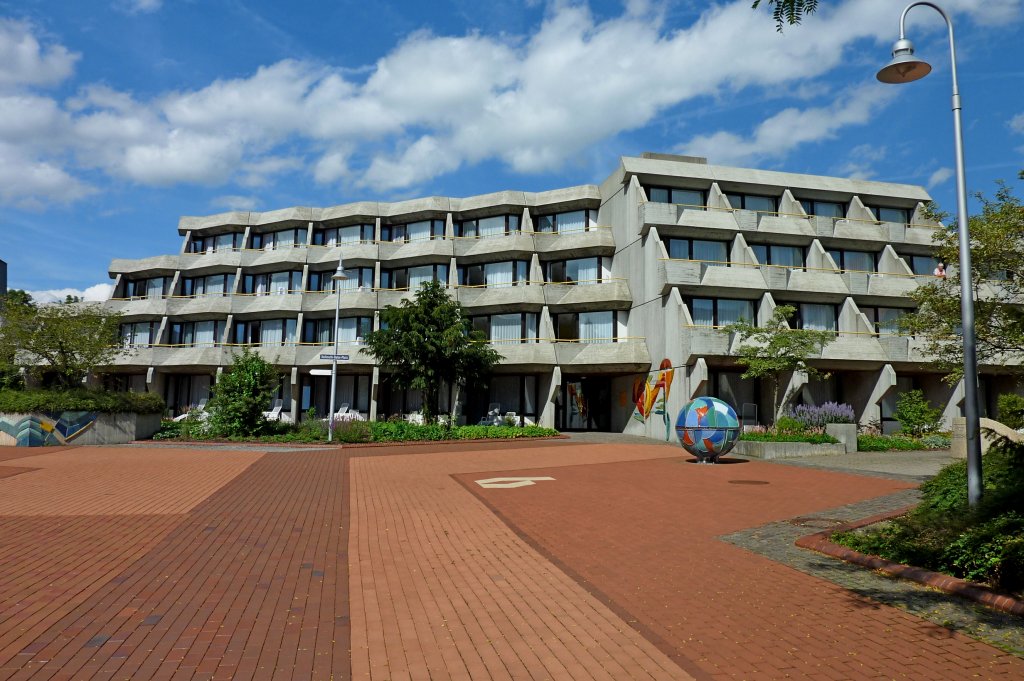 Bad Buchau, das Terrassenhaus, Teil der Kuranlage, Aug.2012