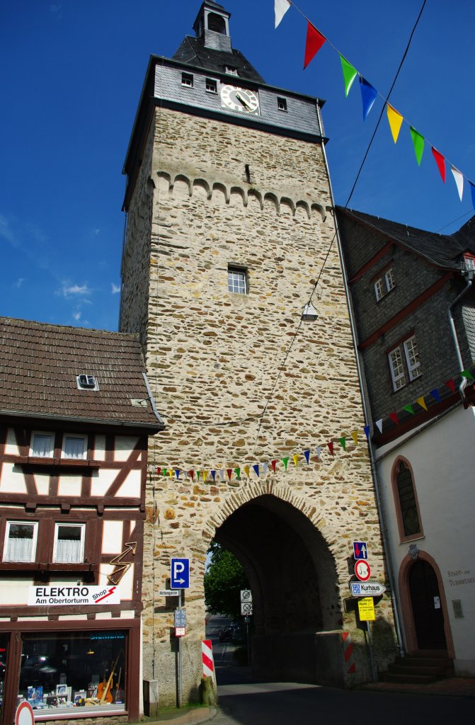 Bad Camberg, Obertorturm, erbaut 1380, 32 Meter hoch (14.06.2009)