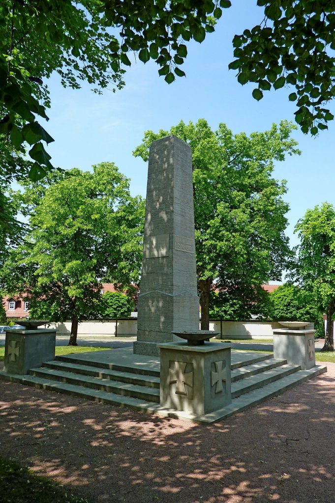 Bad Drrenberg, Kriegerdenkmal fr die Soldaten des I.Weltkrieges, 1925 eingeweiht, Mai 2012