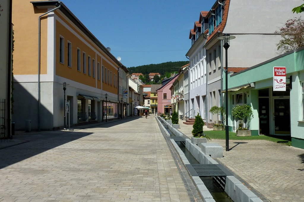 Bad Frankenhausen, Blick in die neu gestaltete Ratsstrae, Mai 2012