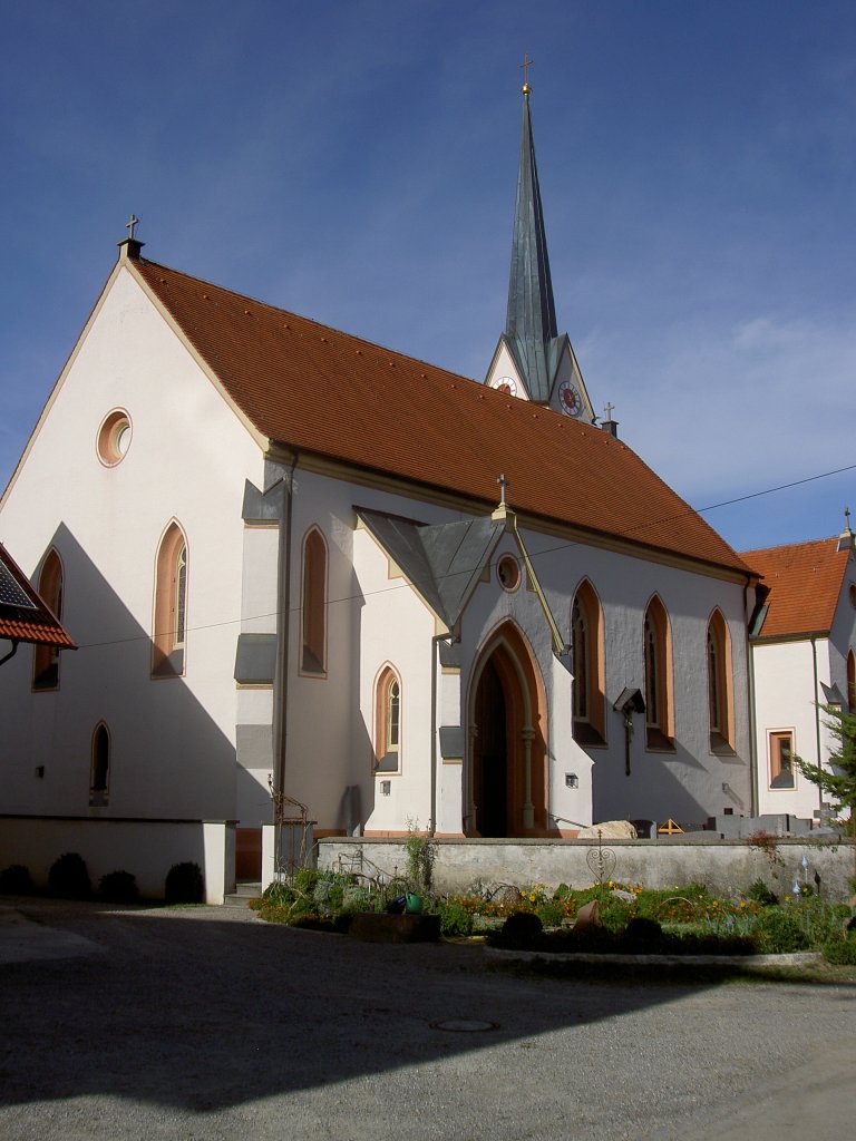 Bad Grnenbach, Ortsteil Zell, neugotische St. Peter und Paul Kirche, erbaut 1858, 
Kreis Unterallgu (06.09.2011)