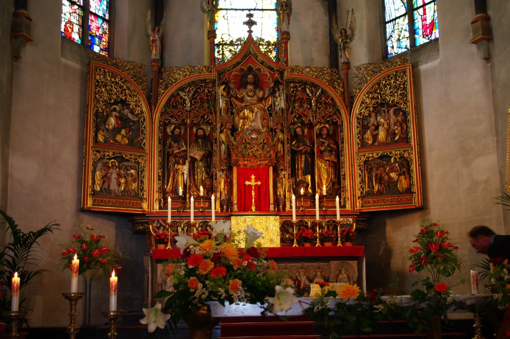 Bad Homburg, Herz Jesu Flgelaltar der Gebr. Busch von 1910 in der St. Marien Kirche (14.09.2009)