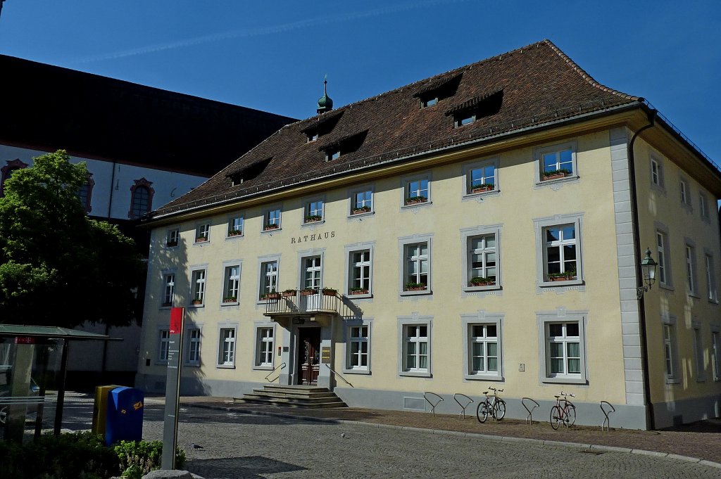 Bad Sckingen am Hochrhein, das Palais Landenberg vom Anfang des 19.Jahrhunderts beherbergt heute das Rathaus, Mai 2011