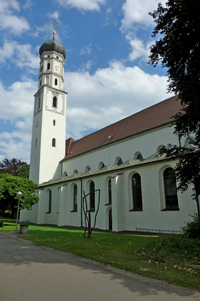 Bad Schussenried, die ehemalige Klosterkirche mit dem markanten, weithin sichtbaren Turm,Aug.2012
