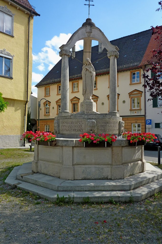 Bad Waldsee, der Gut-Betha-Brunnen, 1911 aus Kunststein errichtet, Aug.2012