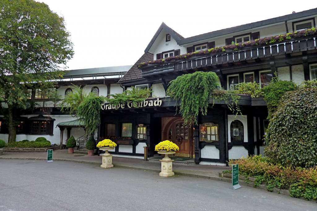 Baiersbronn, im Ortsteil Tonbach steht das bekannte Gourmet-Hotel  Traube  des Sterne-Kochs Harald Wohlfahrt, Sept.2011