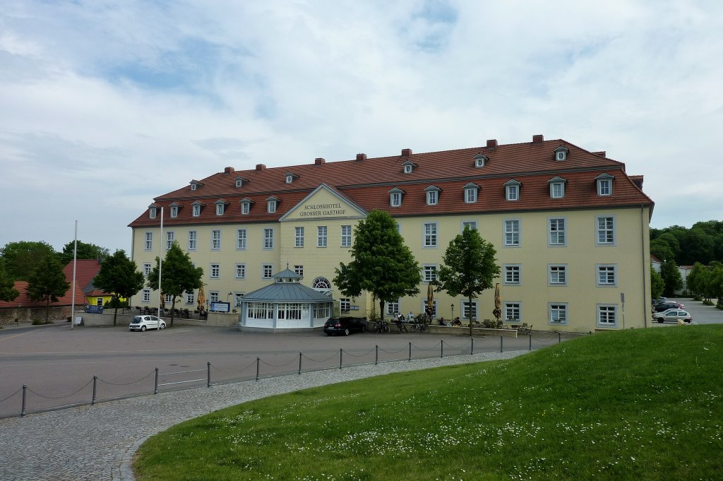Ballenstedt, das Schloßhotel, 1733 als Zeughaus erbaut, bereits 1756 erfolgte der Umbau zum Gasthof, Mai 2012