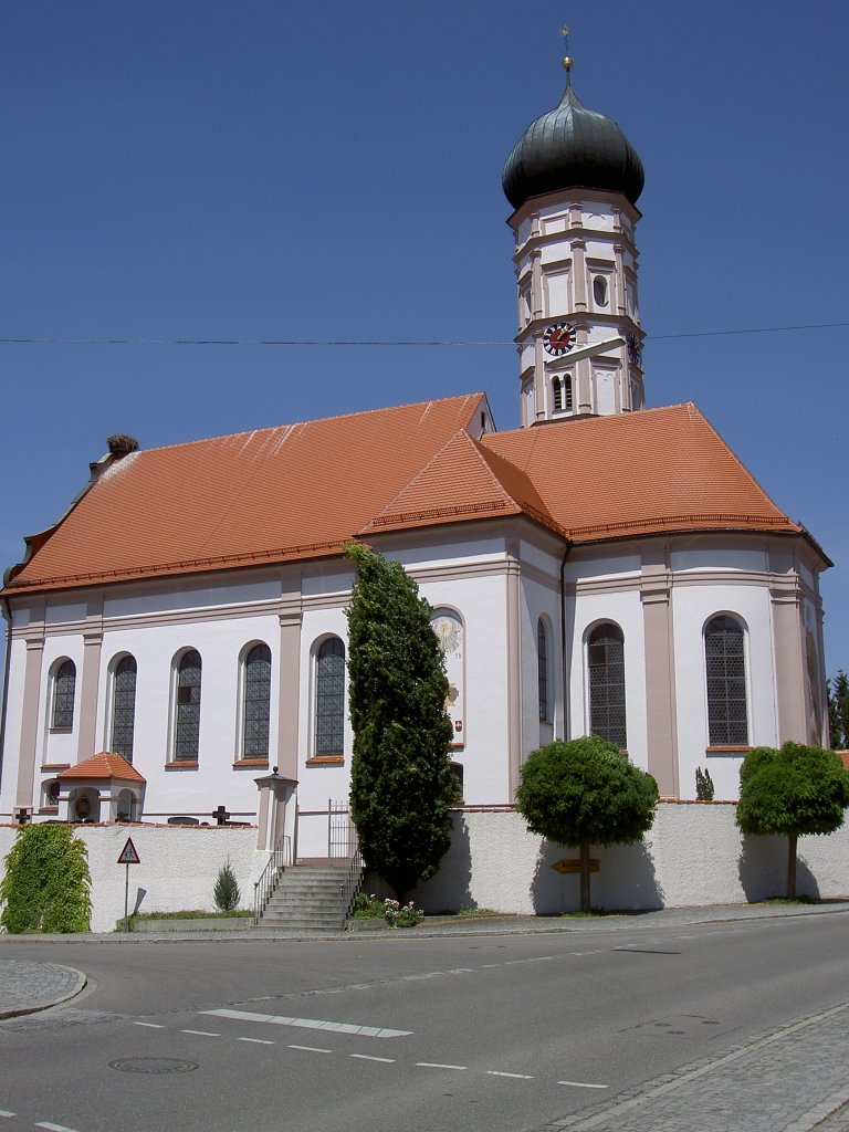 Balzhausen, St. Vitus Kirche, erbaut von 1766 bis 1768, Turmuntergescho sptmittelalterlich, Kreis Gnzburg (18.07.2012)
