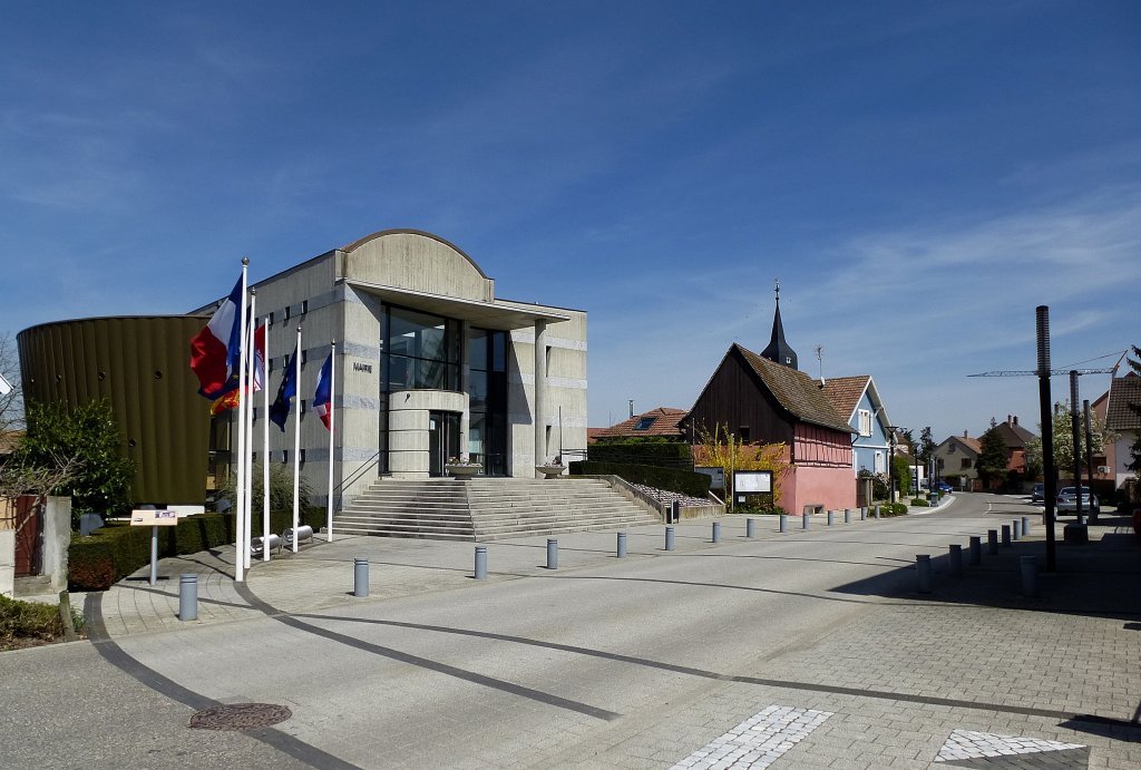 Bantzenheim, Blick zum neuen Rathaus, April 2013