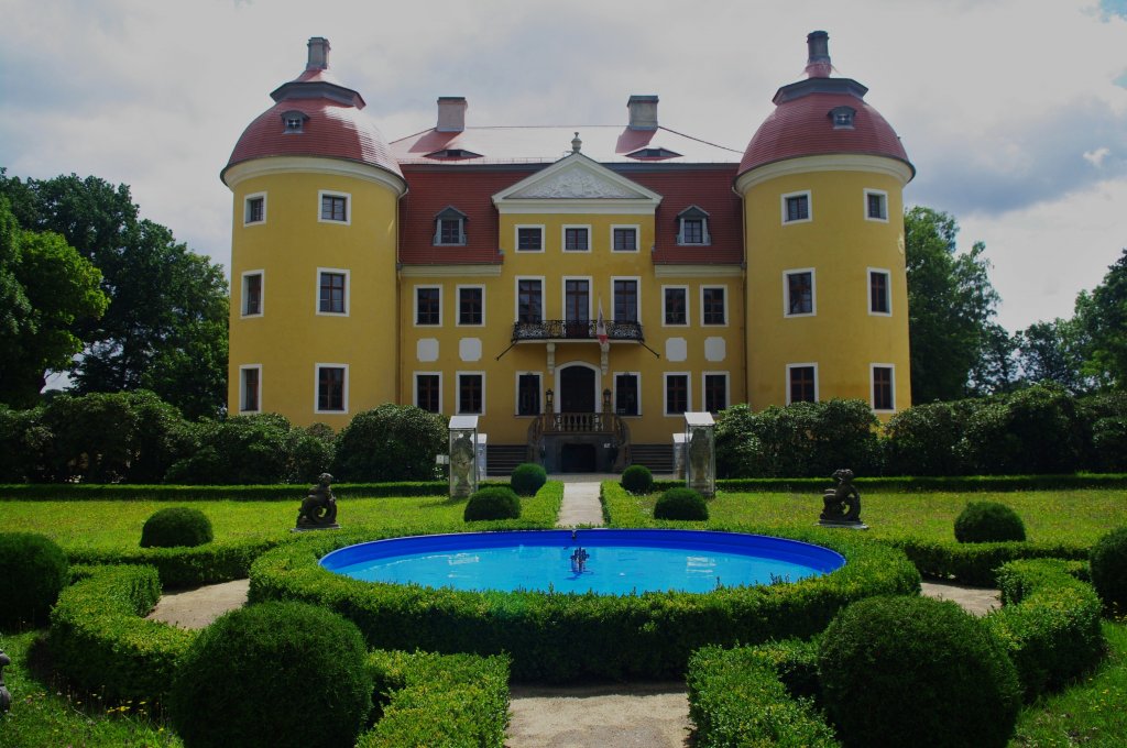 Barockschloß Milkel, erbaut von 1719 bis 1720 durch die Familie von Ponickau, 
Kreis Bautzen (23.07.2011)