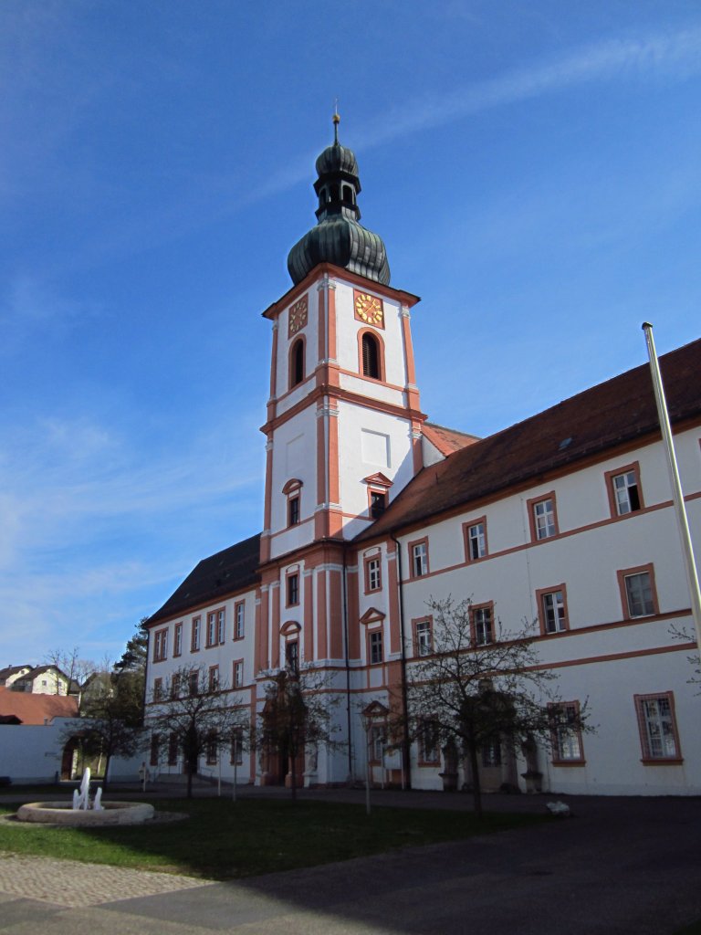 Benediktiner Kloster Michelfeld, gegrndet 1119 durch Bischof Otto I. von Bamberg, 
heute Einrichtung der Regens Wagner Stiftung (21.04.2012)