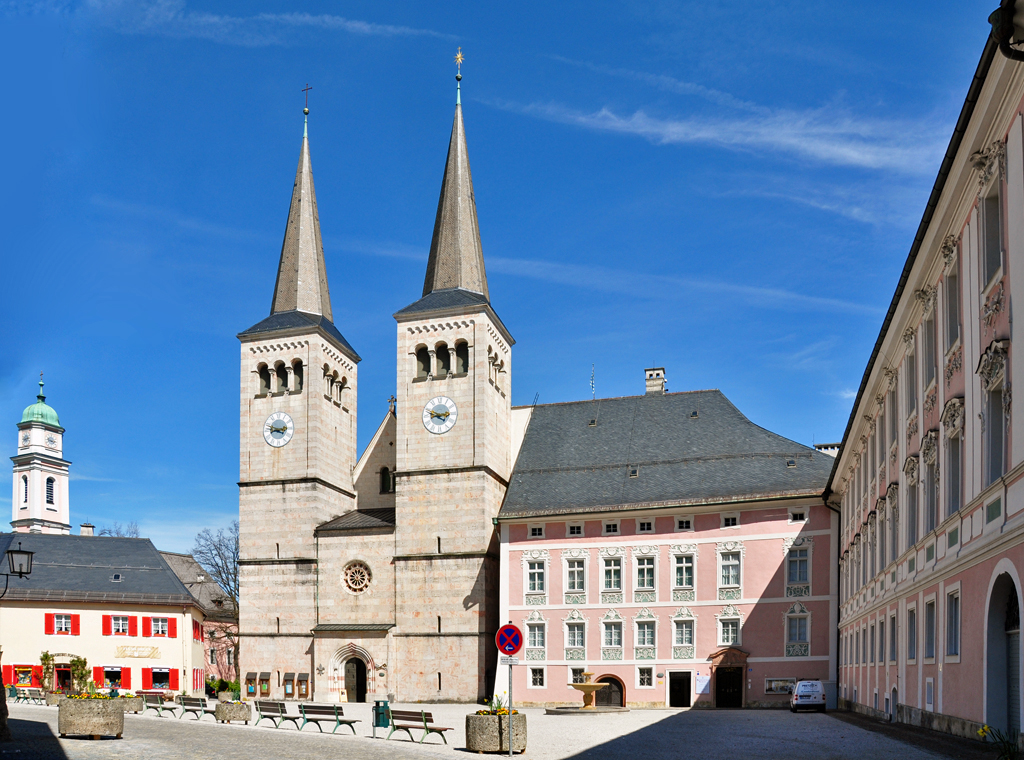 Berchtesgaden - Stiftskirche am Schloplatz - 26.04.2012