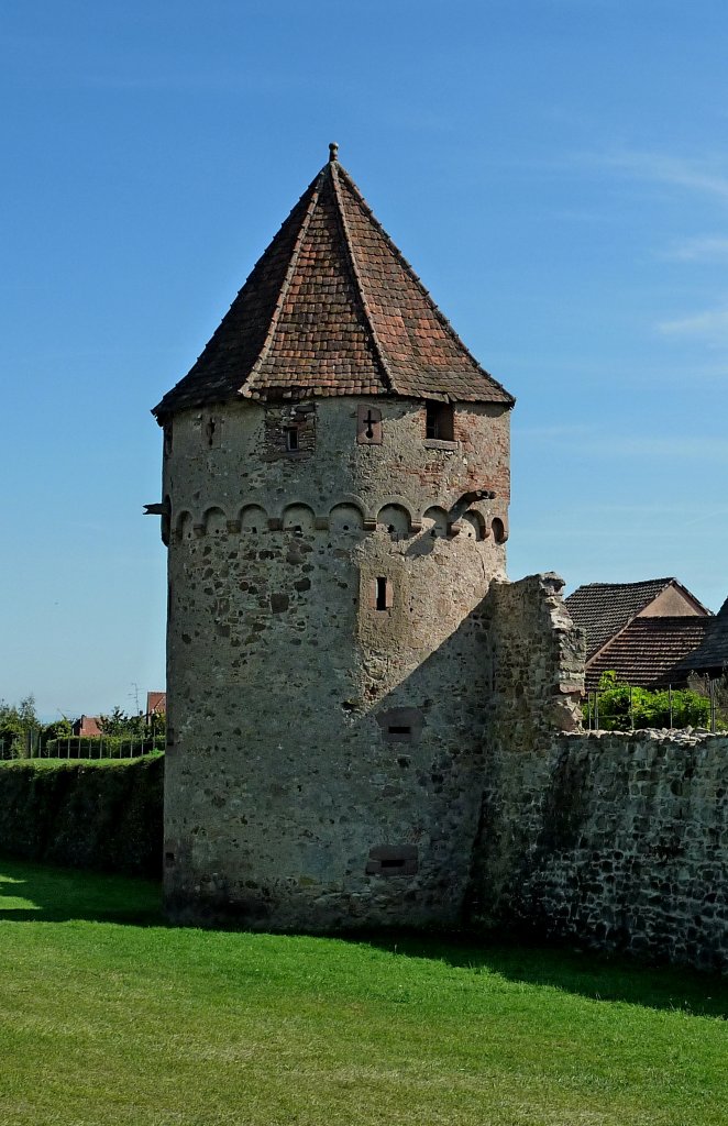Bergheim, ein Turm der guterhaltenen Stadtbefestigung aus dem 14. und 15.Jahrhundert, Sept.2011