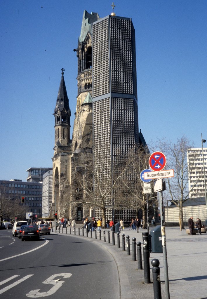 Berlin im Mrz 2005: Kaiser-Wilhelm-Gedchtniskirche am Breitscheidplatz / Kurfrstendamm.