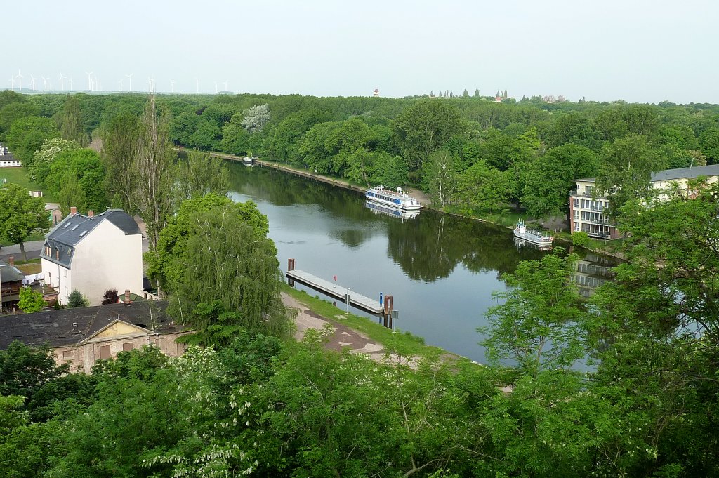 Bernburg, Blick vom Schlo auf die Saale, Mai 2012