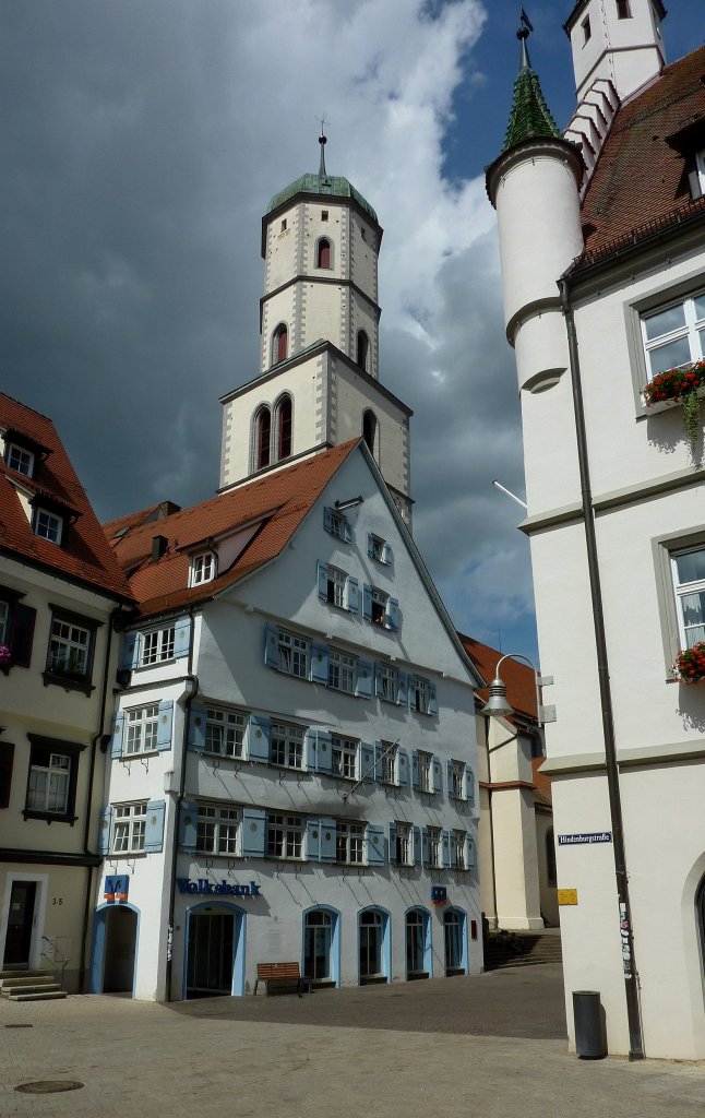 Biberach, Blick vom Marktplatz zur Kirche St.Martin, Aug.2012