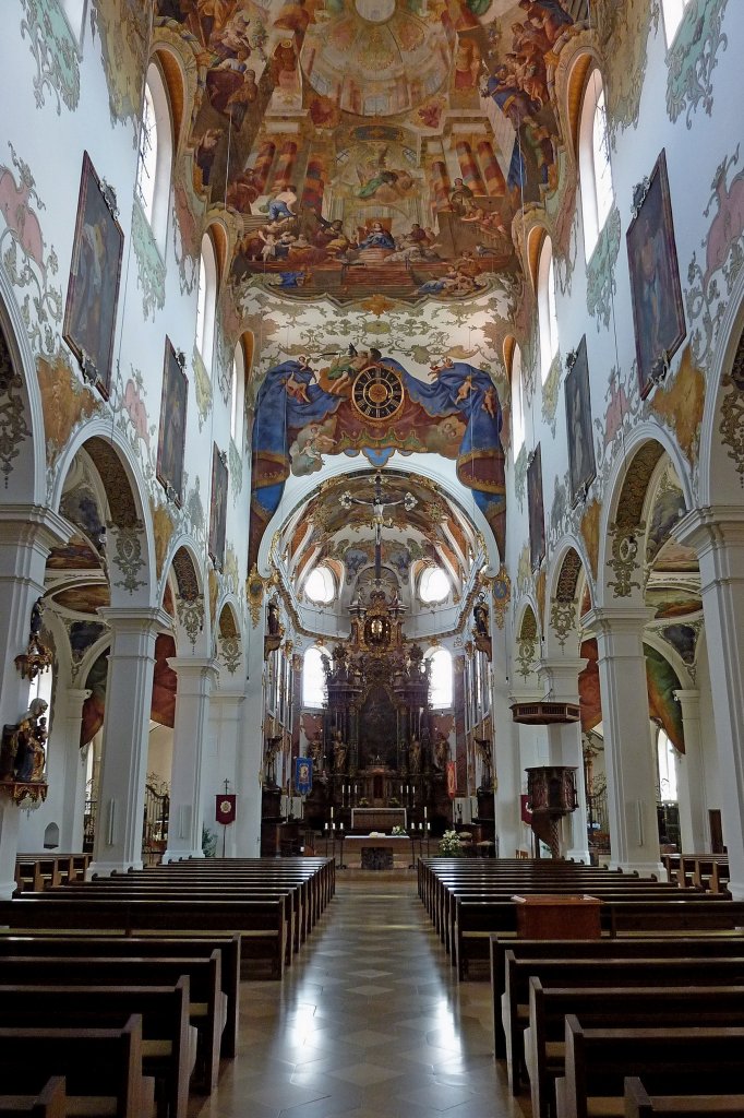 Biberach, Blick zum Altar in der St.Martin-Kirche, wurde 1746 barockisiert, Aug.2012