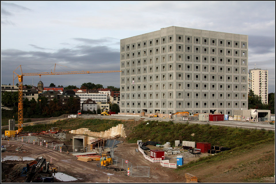 Bibliothek 21 in Stuttgart. Die Tunnelrhren darunter sind fr die zuknftige Stadtbahnlinie U12. 02.10.2010 (Matthias)