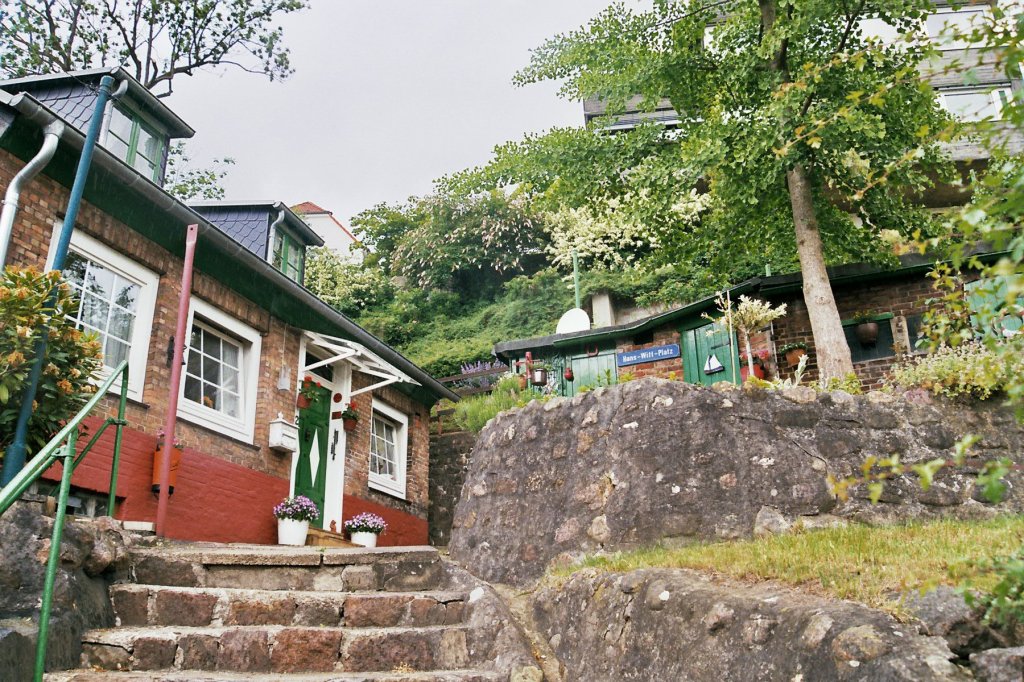 Bild eines Hauses im Blankenser Treppenviertel. Aufgenommen im Mai 2011.

