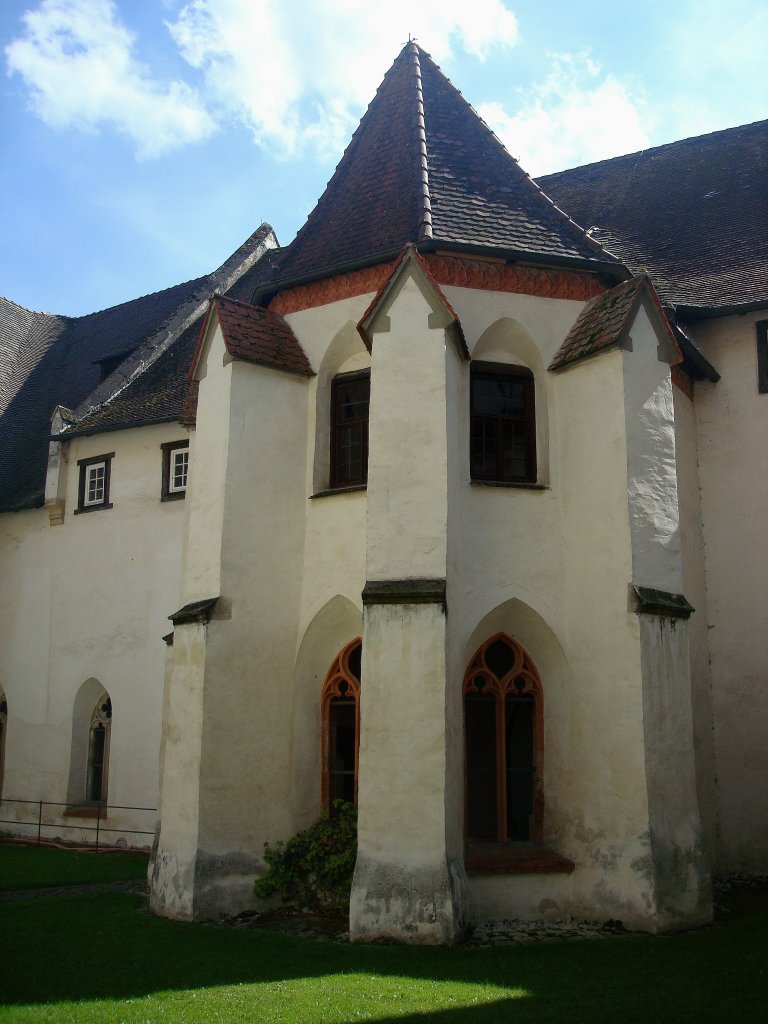 Blaubeuren, das Brunnenhaus im Innenhof des ehemaligen Benediktinerklosters, Sept.2010