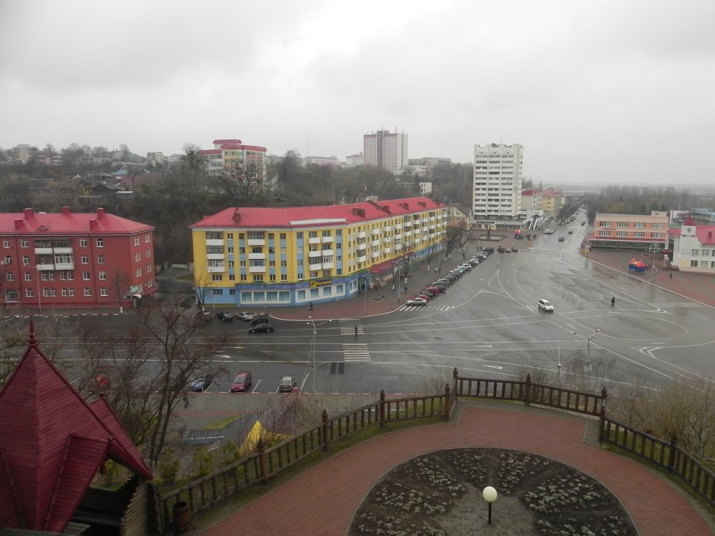 Blick von der alten Festung aus auf das Stadtzentrum von Mosyr am extrem trben 08. April 2012. Mosyr liegt im Sden von Weirussland nahe an der radioaktiven Sperrzone. 